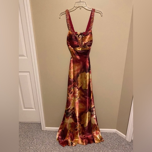 Faviana Dresses & Skirts - Faviana Couture -Lilies Floral Prom/Formal Open-back Beaded Bust Maxi Dress